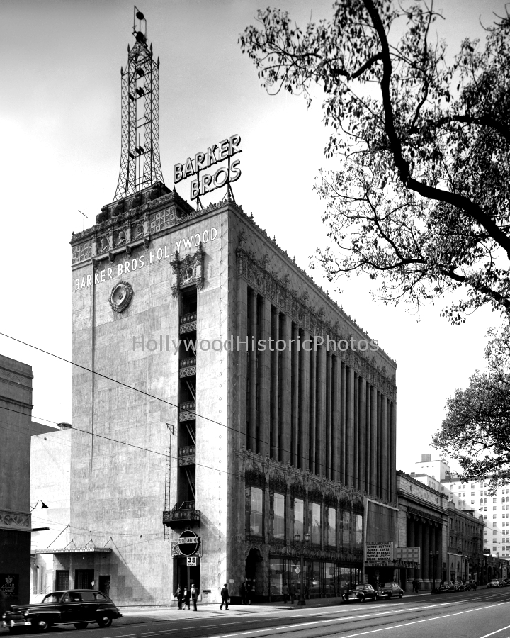 Paramount Theatre 1946 Showing Cross My Heart starring Betty Hutton 6838 Hollywood Blvd.jpg
